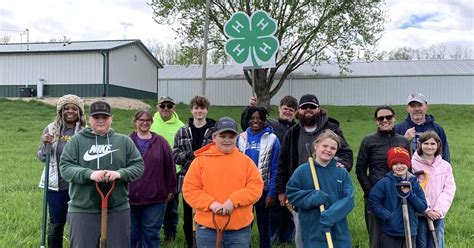 La Salle County 4-H plants 25 trees as part of Green Communities Tree ...