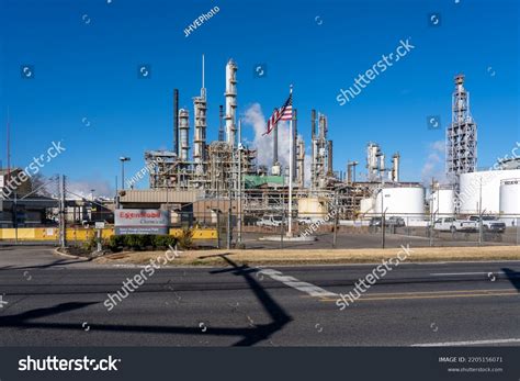 3 imágenes de Exxonmobil plant baton rouge - Imágenes, fotos y vectores de stock | Shutterstock