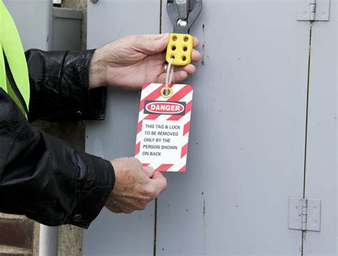 Crushed by Machine – No LOTO – Spanish – SafetyNow ILT