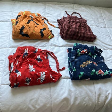 Old Navy pajama pants bundle😴😴😴 $6 each or $20 for... - Depop