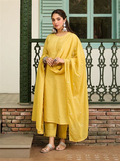 Powder Pink Embroidered Mulmul Dupatta
