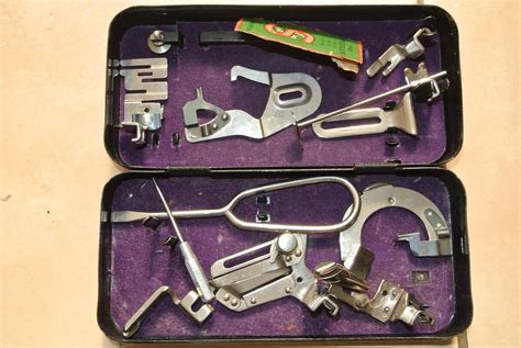 Singer Sewing Machine Box 的图像结果