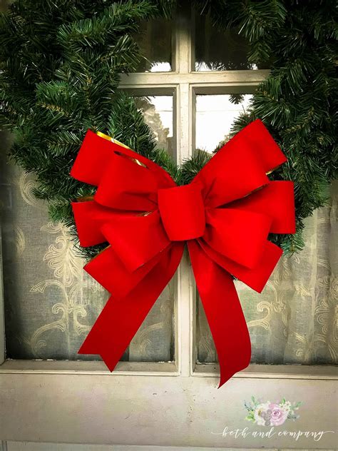 Red velvet christmas wreath bow with gold liner – Artofit