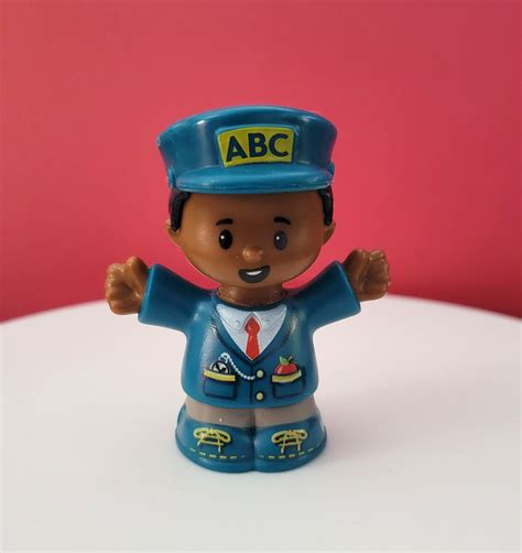 Fisher Price Little People Bus Driver| Play it Again Toyz