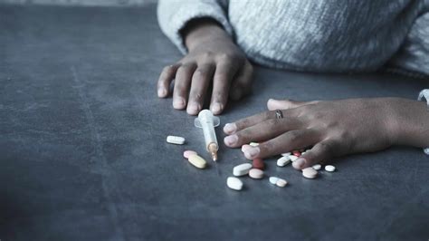 Discover The Heroin Side Effects | The Hope House