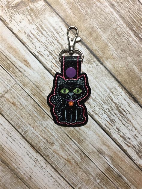 Black Cat Snap Tab Key Fob ITH Machine Embroidery Designs | Etsy