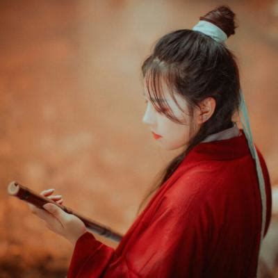 红衣古风真人头像 高清好看的伤感古装红衣女生 - 个性8899头像网