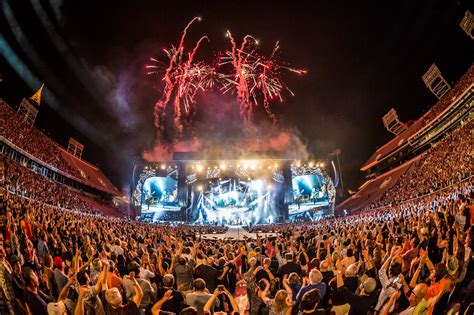 Rolling Stones live at Bobby Dodd Stadium in Atlanta, GA — iWally ...