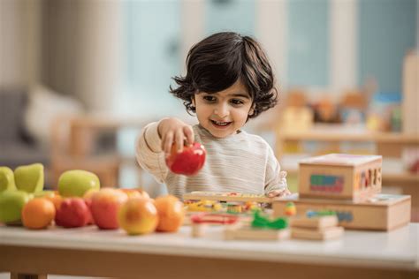 10 Fruits Name in English for Kids | Essential Vocabulary List