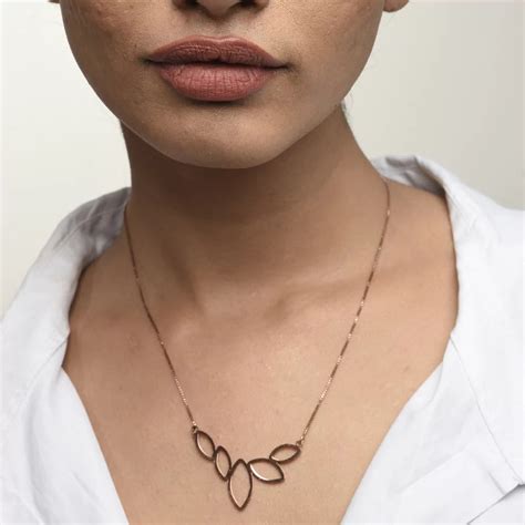 Leaves Pendant Necklace - Nature-Inspired Jewelry – Ampkrafts