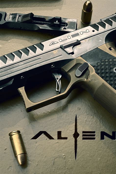 Image result for Alien Pistole