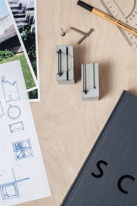 Concrete robehook #9 – Material Immaterial studio