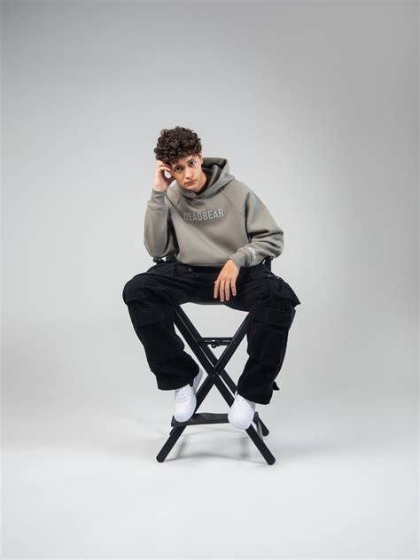 Basic Cloud Grey Hoodie – DEADBEAR INDIA