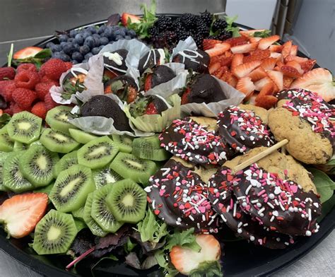 Italian Cuisine in Stoneham, MA - Charlie's On Main Pizza