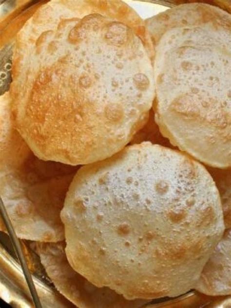 কীভাবে ফুলকো লুচি বানাতে হয়? মা- কাকিমাদের ট্রিকস রইল - Luchi making ...