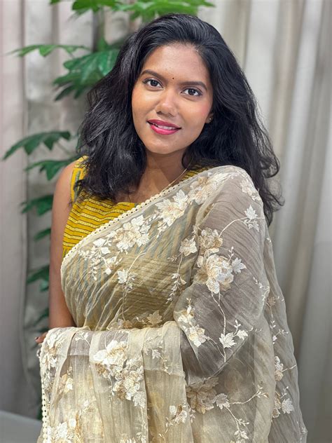 Floral Embroidery Detailed Shimmer Organza Saree | BLD1909 – Aham ...