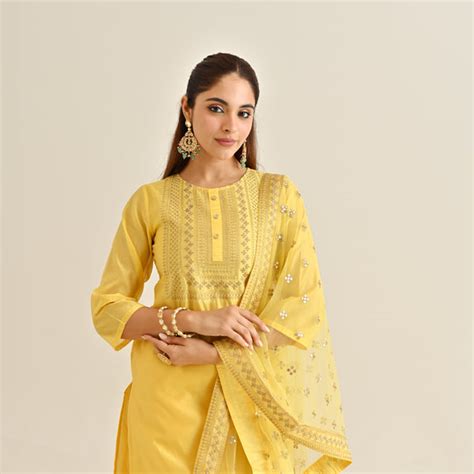 Ethnic Wear - Shop Indian Ethnic Wear for Women & Girls at Low Prices ...