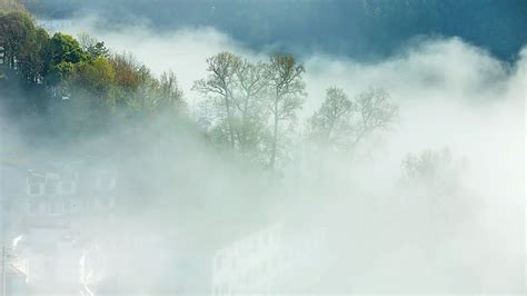 雾在山中游，人在此中行 | Natural landmarks, Landmarks, Nature