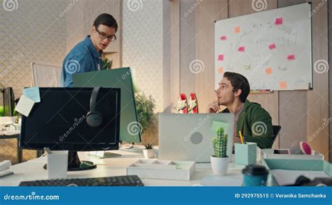 Computer Group Work Networking 的图像结果