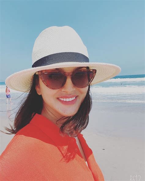 Sunny Leone Hits The Beach With Her Man Daniel Weber And Her Little ...