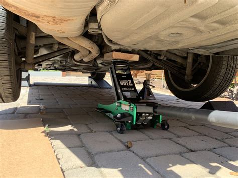 Daytona 2-Ton Low Profile Aluminum Floor Jack Review - The Track Ahead