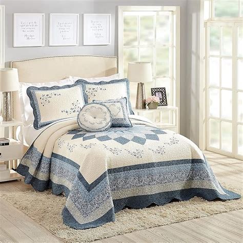 MODERN HEIRLOOM Charlotte Bedspread : Modern Heirloom: Amazon.in