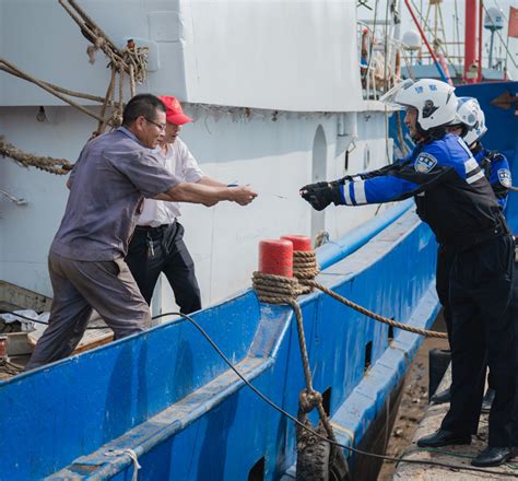 深海所“探索二号”科考船在海南获得“身份”证明----中国科学院深海科学与工程研究所