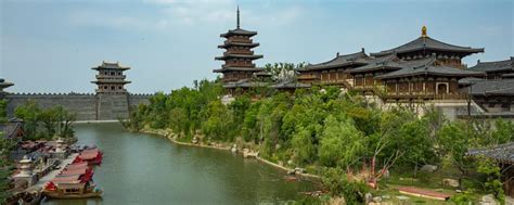 枣阳汉城，是集汉代建筑精华与古典园林景观为一体的大型复古建筑群|枣阳|古典园林|汉城_新浪新闻