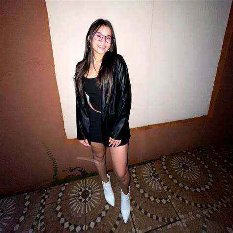 emii (@ortiz_emii_) • Instagram photos and videos