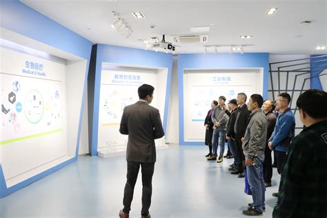 杭州萧山技师学院领导一行到访先临三维参观交流，共探人才培养新模式，专业发展新建设 - 先临三维