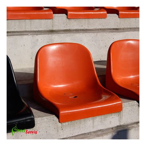 The seat for tribunes with height 32cm