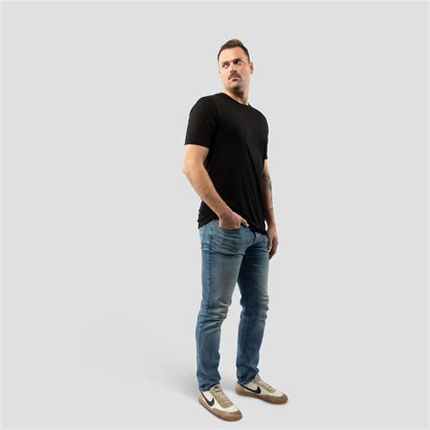 The Best Nicknames for Tall Guys (Funny & Cute)