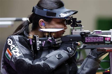 Avani Lekhara, a shooter, sets world record to win gold at the Para ...