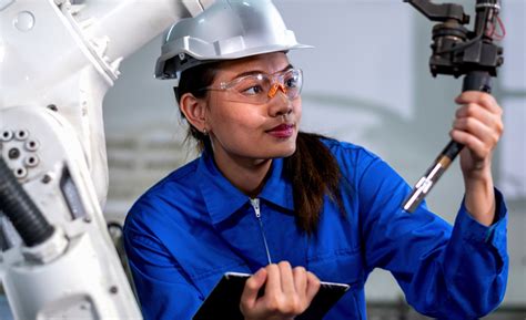 Robotics Technician 的图像结果