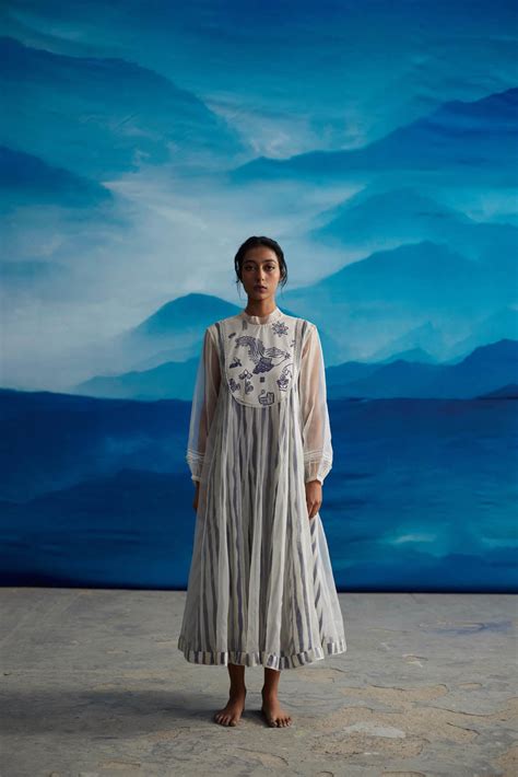 Blazing Yoke Dress – AHMEV