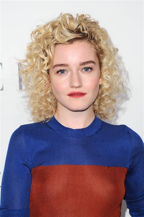 Julia Garner : r/famousglasscutters