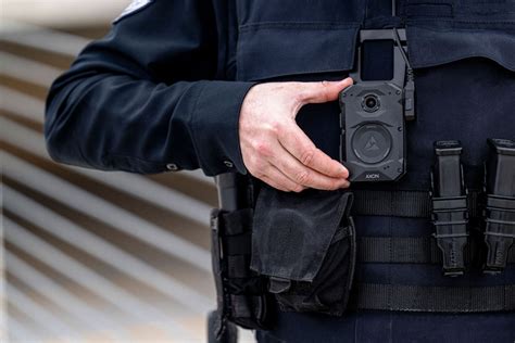 Denver police seek 5-year, $27 million body camera contract Axon