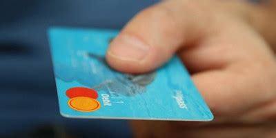 信用卡到期后怎么处理 可以直接不要了吗 - 探其财经