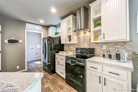 Prestige Series 28563E The Hauser (Alt Kitchen 1) by Cavco Nampa ...