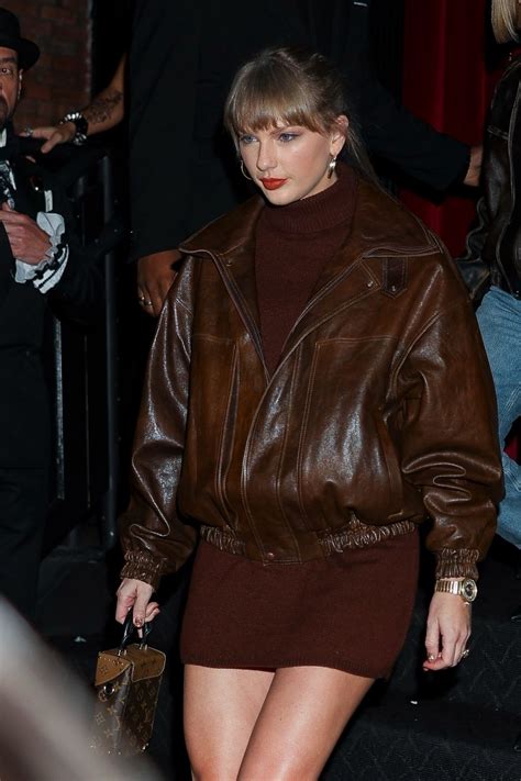 TAYLOR SWIFT Night Out at Chez Margaux in New York 10/30/2025 – HawtCelebs