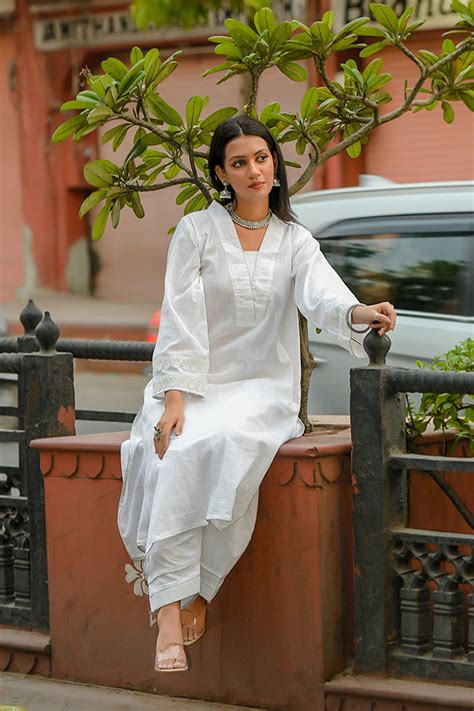 Juhi - White Soft Cotton Kurta Coord Set – thesaffronsaga