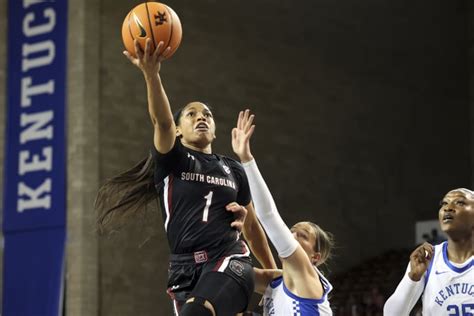Boston, Cooke lead No. 1 South Carolina in rout of Kentucky