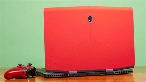 Alienware M17 Gaming Laptop 的图像结果