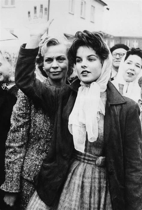 Priscilla Presley And Elvis Young