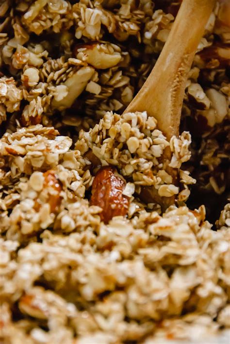 Deliciously Basic Homemade Granola – The Beader Chef