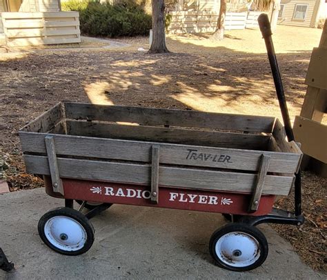 Vintage Radio Flyer Wagon | EstateSales.org