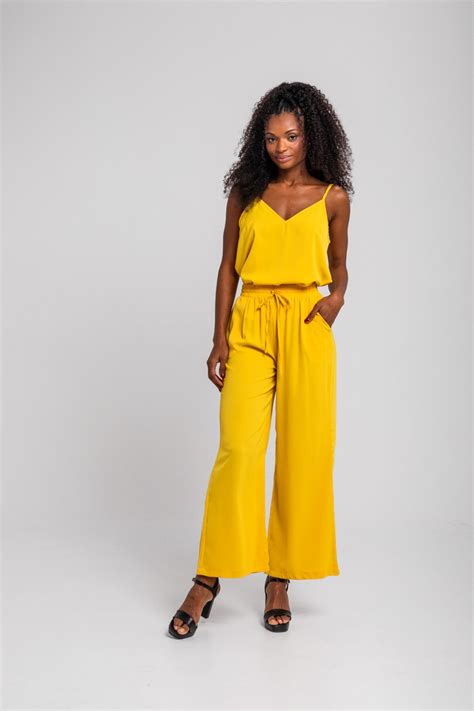 Pantalón fluido jogging amarillo – La Faraona Lolina – Tiendas Via Vai