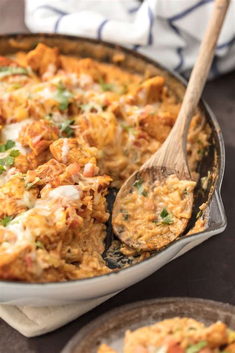 Skillet Chicken con Queso Recipe - The Cookie Rookie