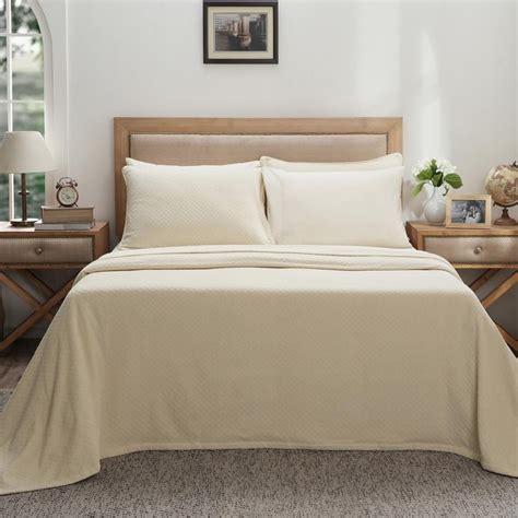 Buy MASPAR Colorart Cotton Geometric Double Bed Cover from Maspar at ...