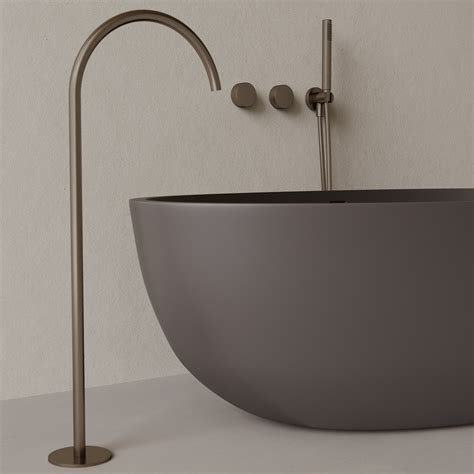 MODERN HIGH ARC FLOOR-MOUNTED BATHTUB FILLER – ELEMENTO BATH